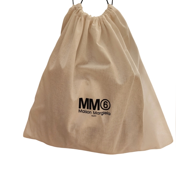 MM6 Maison Margiela Black Triangle Classic Crossbody Bag - Picture 7 of 8